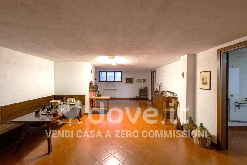 Villa unifamiliare via XXV Aprile 39, Laveno, Laveno-Mombello — foto 12 di 58