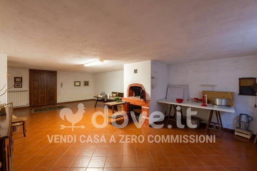 Villa unifamiliare via XXV Aprile 39, Laveno, Laveno-Mombello — foto 4 di 58