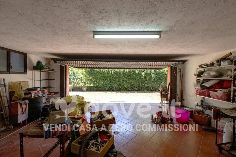 Villa unifamiliare via XXV Aprile 39, Laveno, Laveno-Mombello — foto 53 di 58