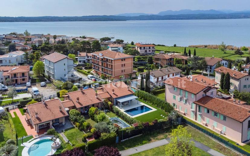 Villa bifamiliare via Como 6, Centro, Sirmione — foto 17 di 27