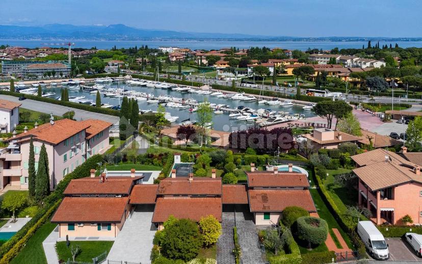 Villa bifamiliare via Como 6, Centro, Sirmione — foto 21 di 27