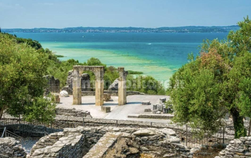 Villa bifamiliare via Como 6, Centro, Sirmione