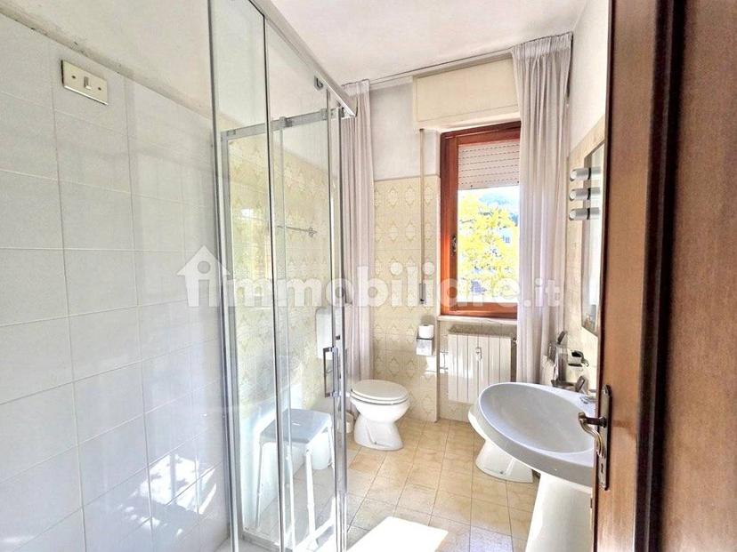 Appartamento viale Stazione, Centro, Massa