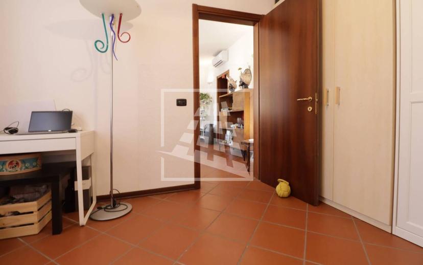 Trilocale corso Benedetto Cairoli 7, Centro Storico, Reggio Emilia — foto 24 di 33