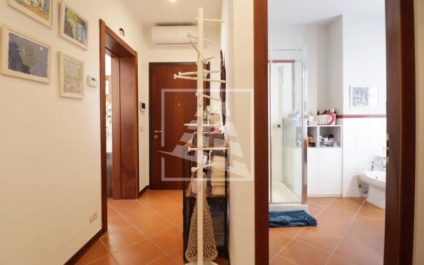 Trilocale corso Benedetto Cairoli 7, Centro Storico, Reggio Emilia — foto 27 di 33
