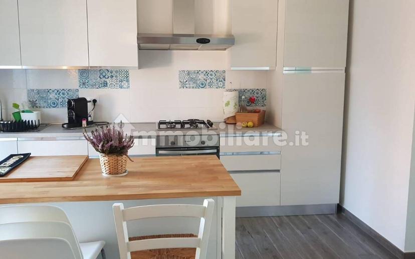 Appartamento buono stato, primo piano, Centro, Castelnuovo Rangone — foto 2 di 11