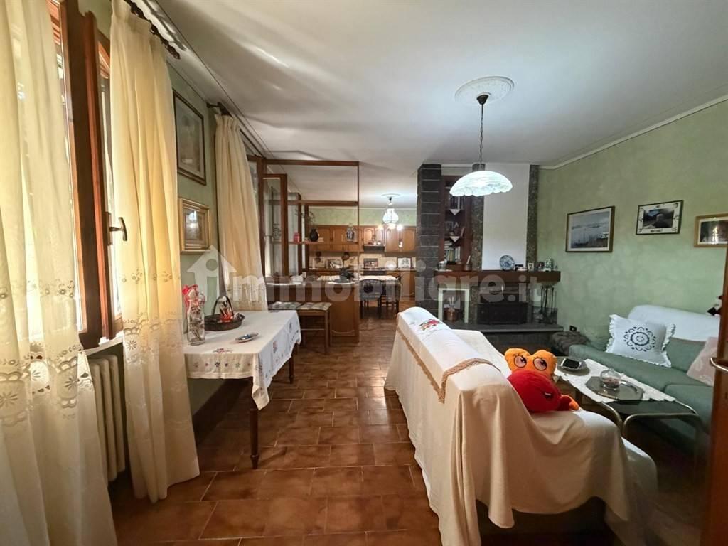 Terratetto unifamiliare via Mari, Santa Lucia, Quistello