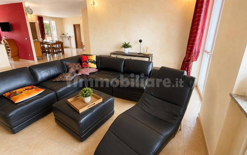 Villa bifamiliare via Carisey 7, Ponderano — foto 3 di 48