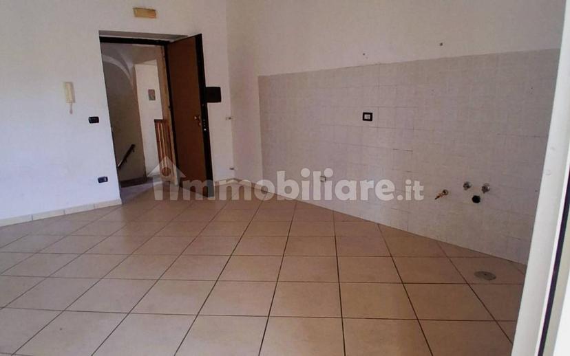 Trilocale via Nazionale Appia 24, San Nicola la Strada — foto 14 di 16