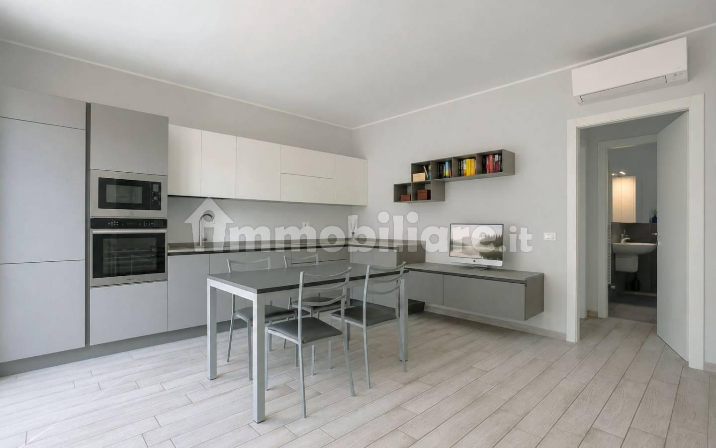 Bilocale via San Giorgio 1, Vimercate Sud, Vimercate