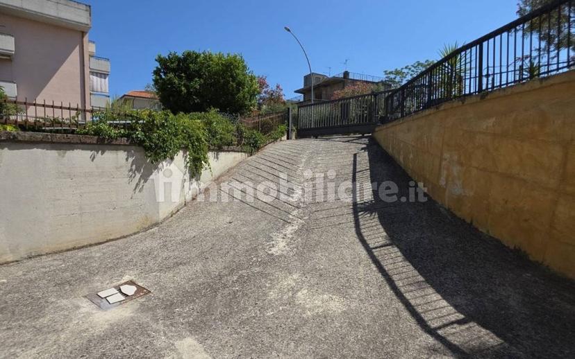 Villa bifamiliare via Raffaello Sanzio, San Vito Chietino — foto 24 di 35