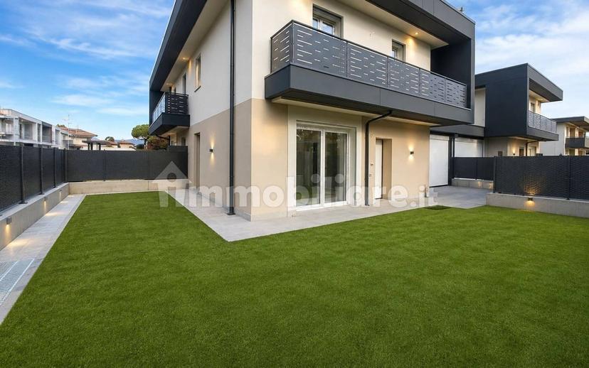 Villa unifamiliare via Roma 32, Azzano San Paolo — foto 8 di 14