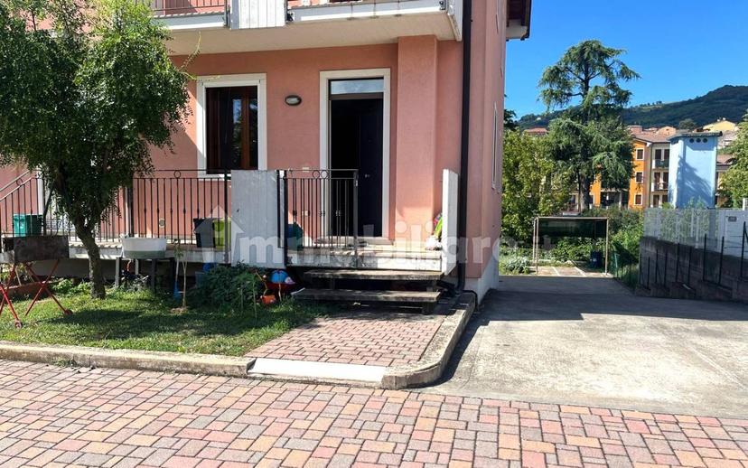 Trilocale buono stato, piano terra, Montecchia di Crosara — foto 3 di 11