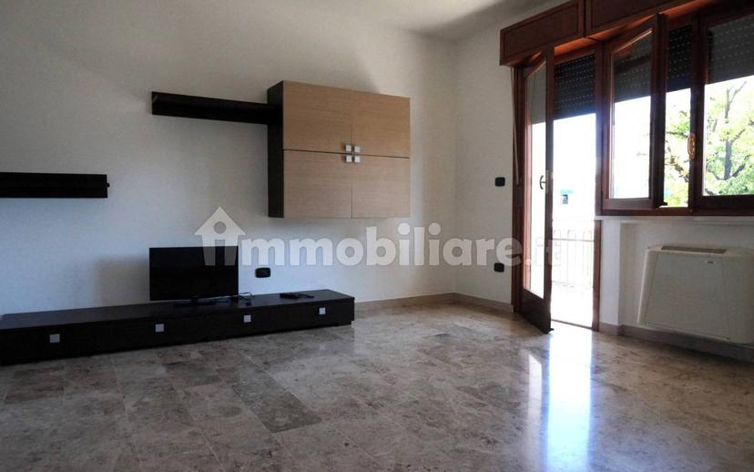 Appartamento corso Lino Zanussi 42, Centro, Porcia — foto 4 di 31