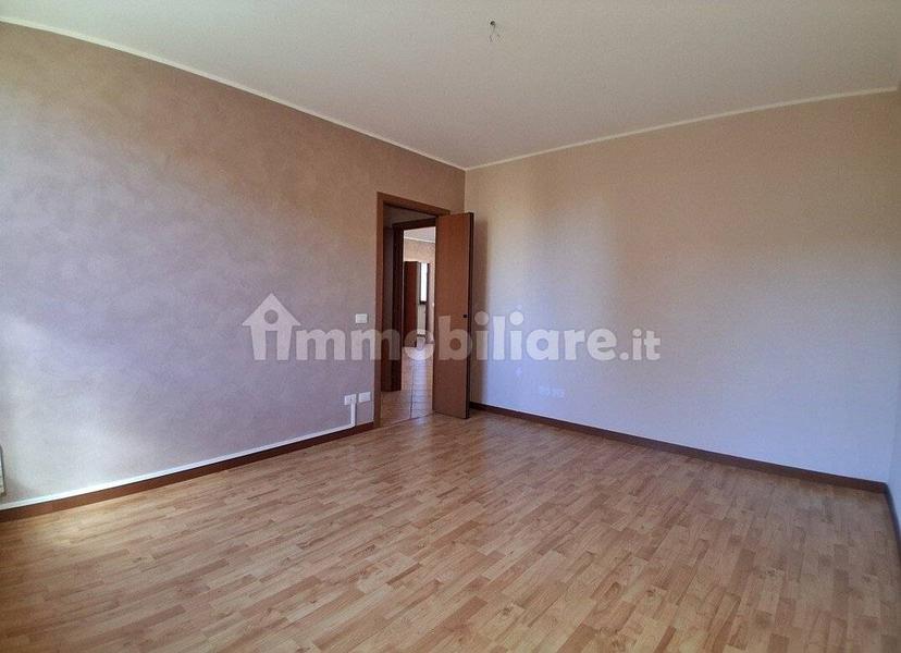 Quadrilocale via Giosuè Carducci, Centro, Limido Comasco — foto 6 di 6