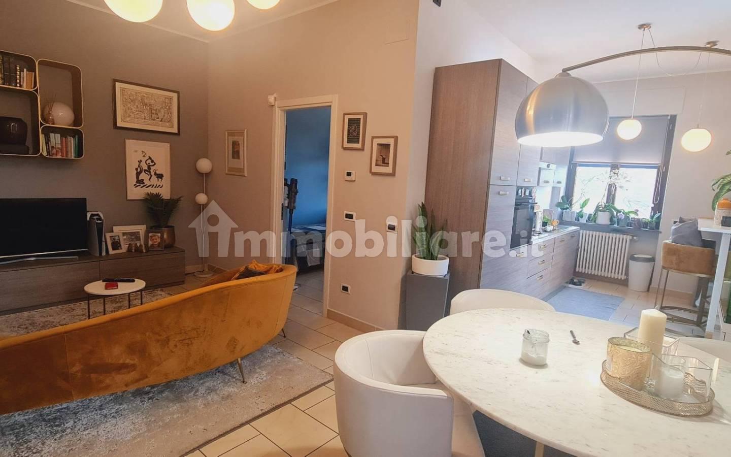 Trilocale viale Guglielmo Marconi 3, Centro, Costigliole d'Asti