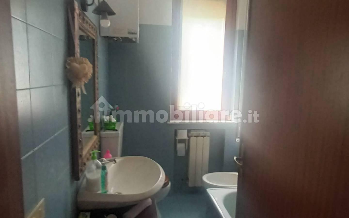 Trilocale via Alessandro Manzoni 10, Centro, Chianciano Terme