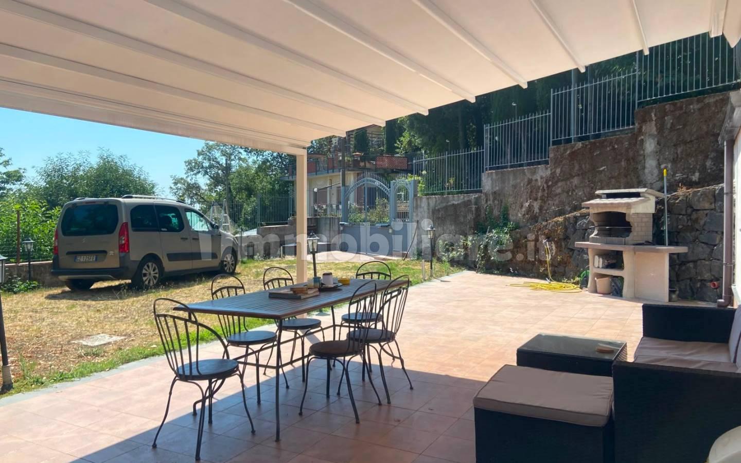 Villa unifamiliare via Bonanno 16, Centro, Zafferana Etnea