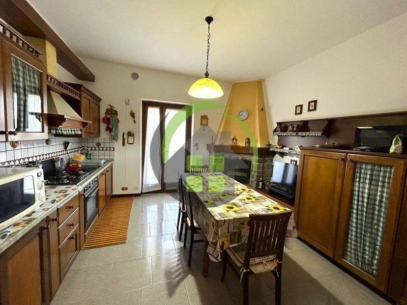 Trilocale buono stato, primo piano, Centro, Aviatico — foto 4 di 23