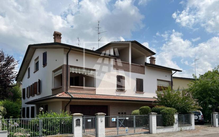 Villa unifamiliare via Walter Tobagi 4, Ospizio - San Maurizio, Reggio Emilia — foto 5 di 72