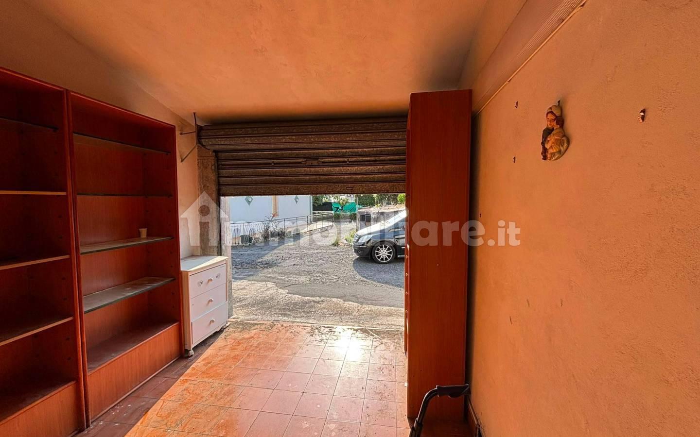 Quadrilocale via Portella della Ginestra, Centro, Misterbianco