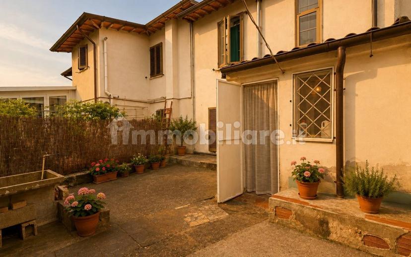 Villa a schiera via Flaminia Sud 40, Zona Industriale Sud, Gualdo Tadino — foto 4 di 52