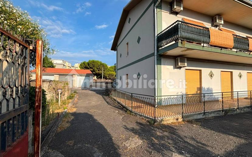 Quadrilocale via Portella della Ginestra, Centro, Misterbianco — foto 27 di 33