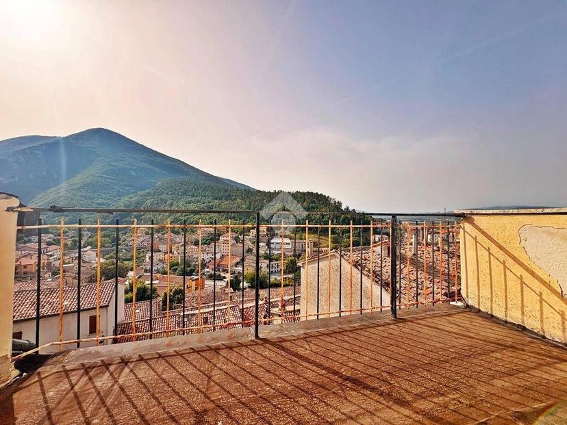 Terratetto plurifamiliare via della Rocca 15, Centro, Gualdo Tadino — foto 14 di 26