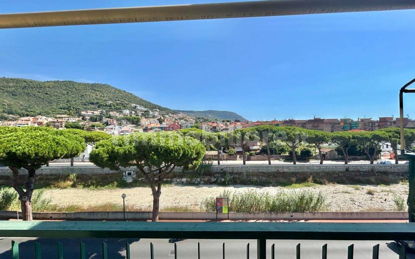 Attico via Francesco Crispi, Centro, Pietra Ligure — foto 25 di 31
