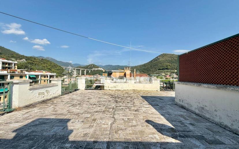 Attico via Francesco Crispi, Centro, Pietra Ligure — foto 4 di 31
