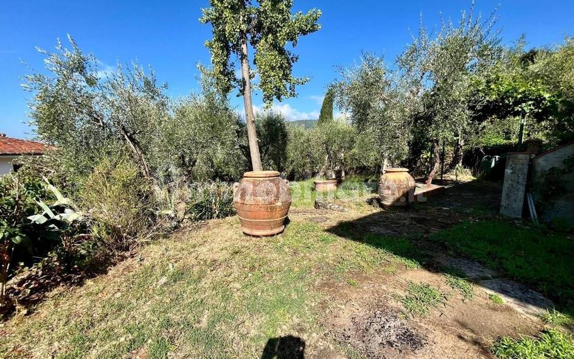 Villa unifamiliare, buono stato, 147 m², Uzzano