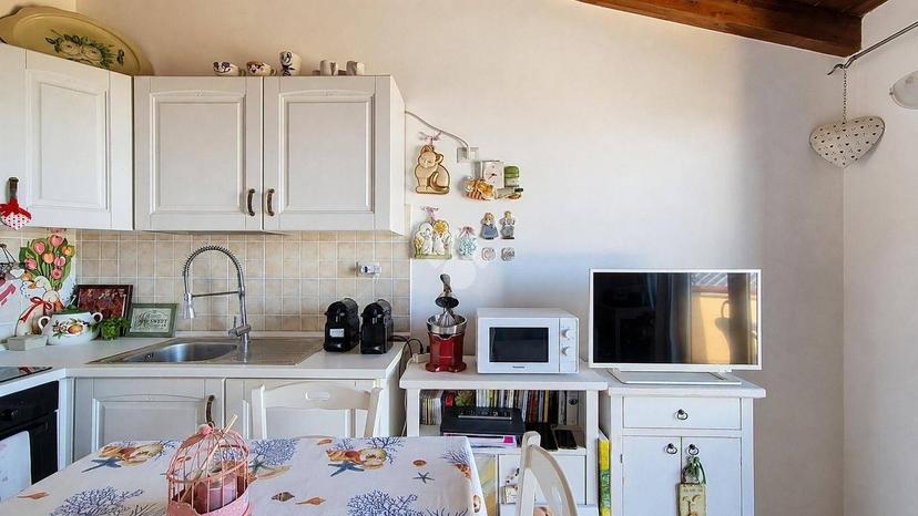Bilocale via Eleonora D'Arborea 105, Centro, Castelsardo — foto 7 di 37