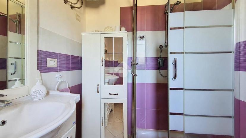 Bilocale via Eleonora D'Arborea 105, Centro, Castelsardo — foto 27 di 37