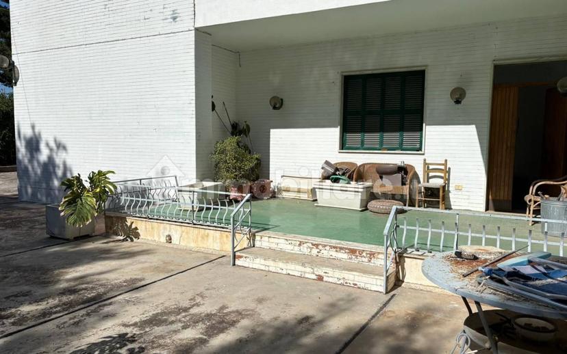 Villa unifamiliare Strada Scizza o Scizze 4, Torre a Mare, Bari — foto 2 di 16