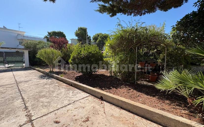 Villa unifamiliare Strada Scizza o Scizze 4, Torre a Mare, Bari — foto 3 di 16