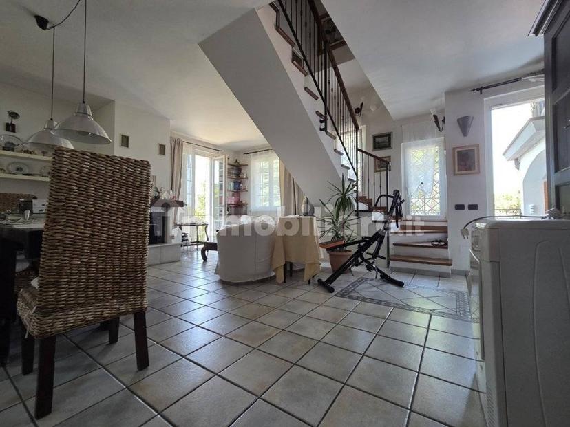 Villa unifamiliare Stradella via Rocca 9, Stradella — foto 2 di 56
