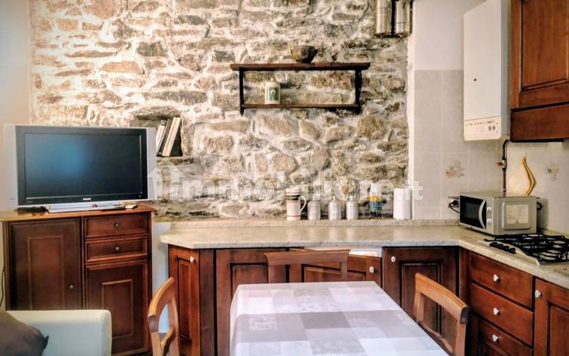 Bilocale buono stato, piano terra, Centro, Pella — foto 10 di 13