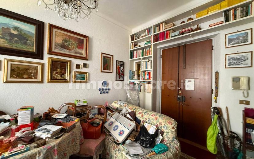 Bilocale via Cipro, Foce, Genova