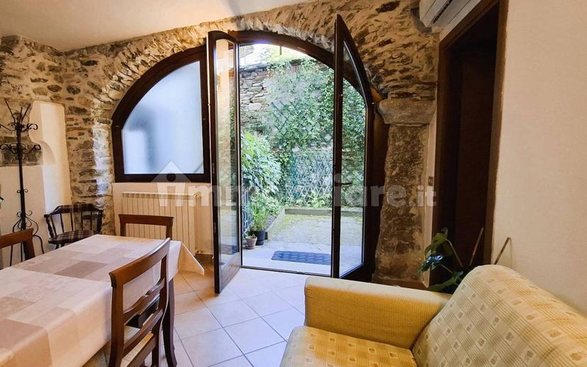 Bilocale buono stato, piano terra, Centro, Pella — foto 5 di 13