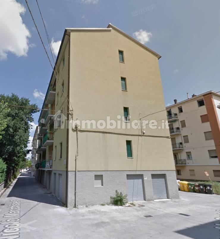 Appartamento via Romualdo Castelli 48, Centro, Fabriano — foto 7 di 8