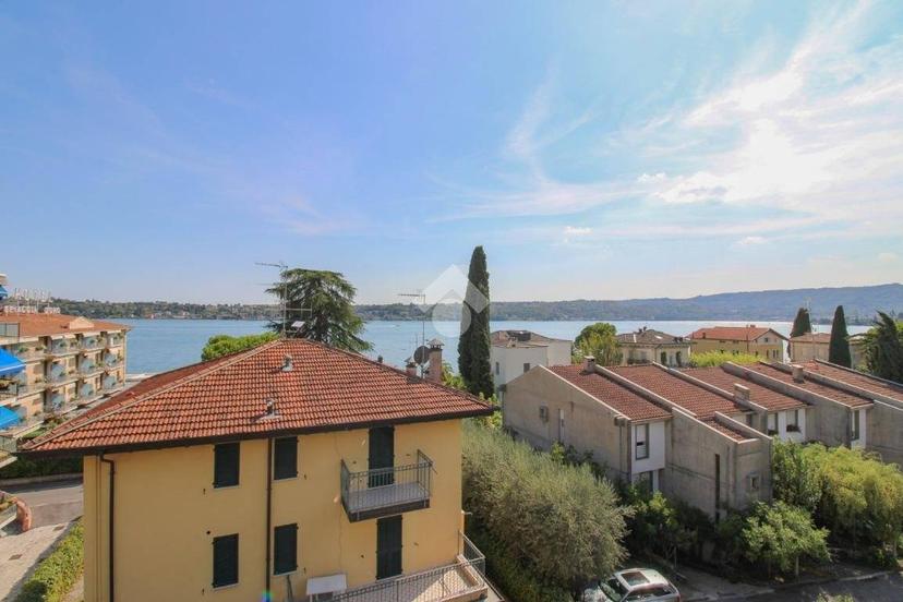Quadrilocale via Spiaggia D'Oro, Centro, Salò — foto 3 di 42