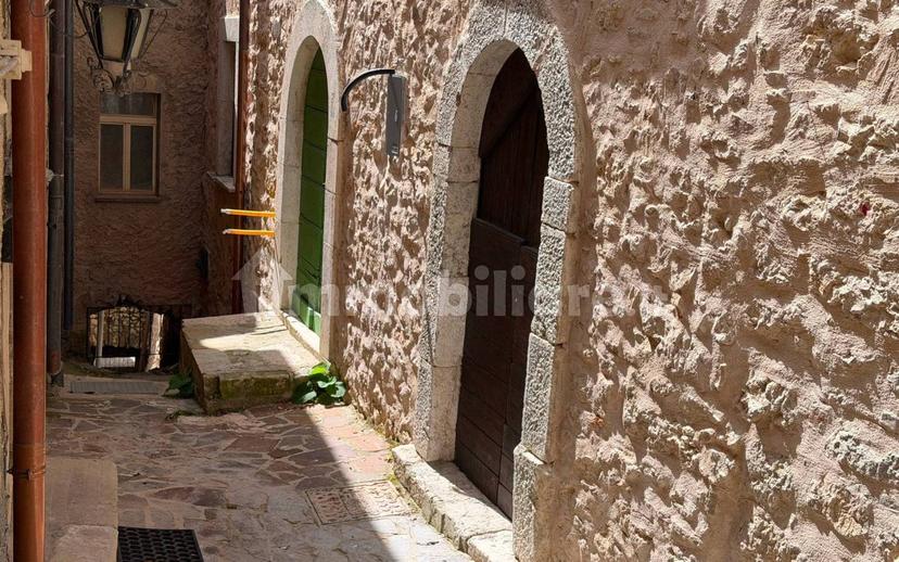 Bilocale via dei Sarti, Centro, Rocca di Mezzo — foto 8 di 20