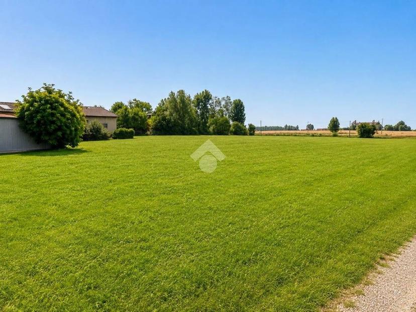 Rustico, da ristrutturare, 700 m², Centro, Castel Goffredo — foto 2 di 8