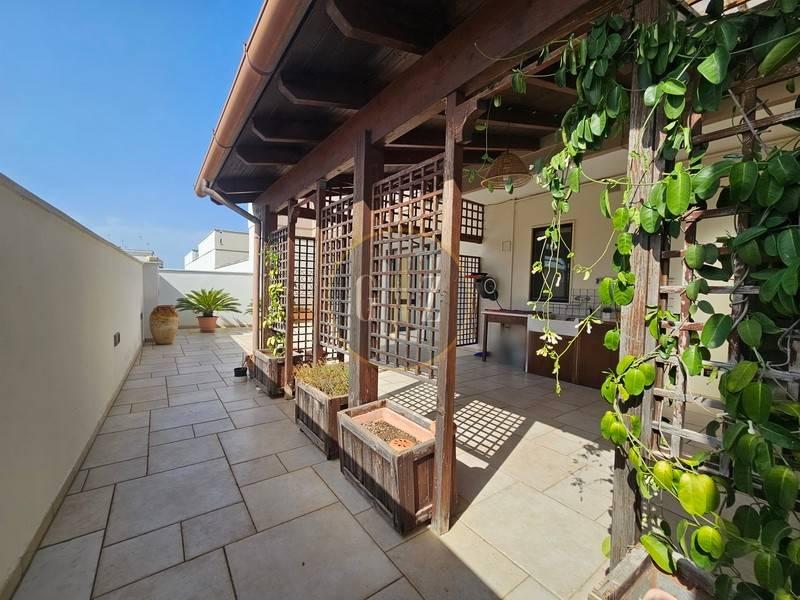Appartamento via Salvo D'Acquisto 42, Calimera — foto 18 di 33