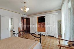 Cascina, ottimo stato, 280 m², La Morra