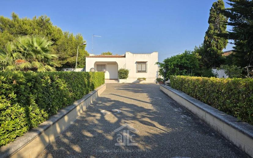 Villa unifamiliare via dei garofani 17, Borgo Grappa - Villaggio Gelsi, Lecce — foto 16 di 42