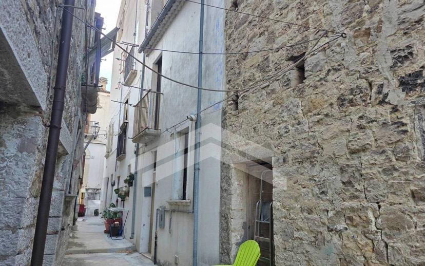 Terratetto unifamiliare 85 m², Castelbottaccio — foto 2 di 14