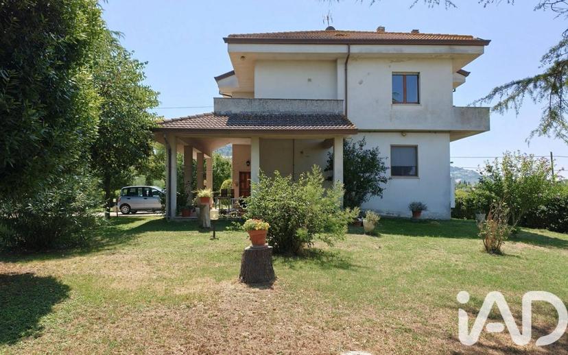 Villa unifamiliare Strada Santa Croce 810, Sant'Elpidio a Mare — foto 3 di 28