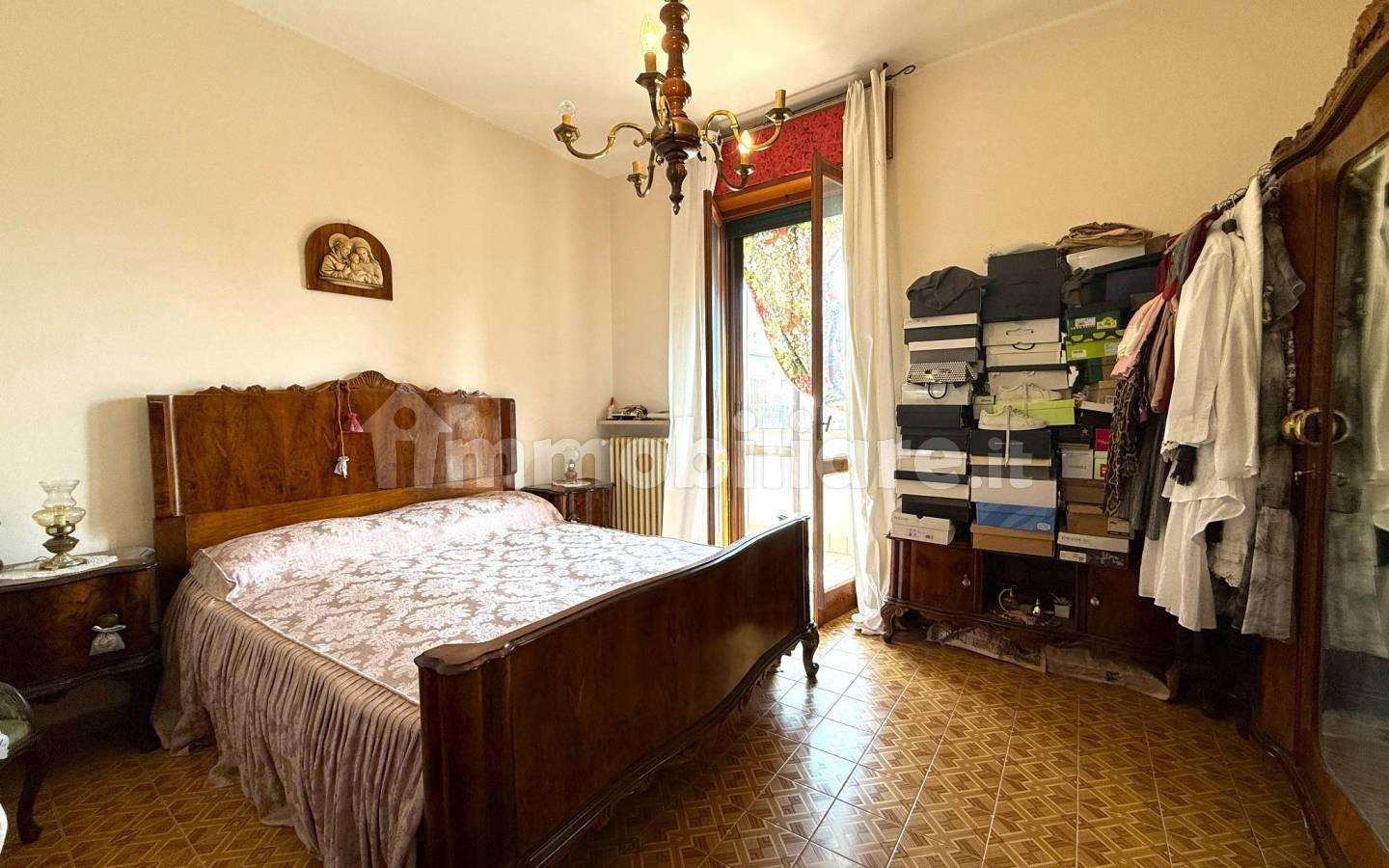 Terratetto plurifamiliare 220 m², buono stato, Stezzano