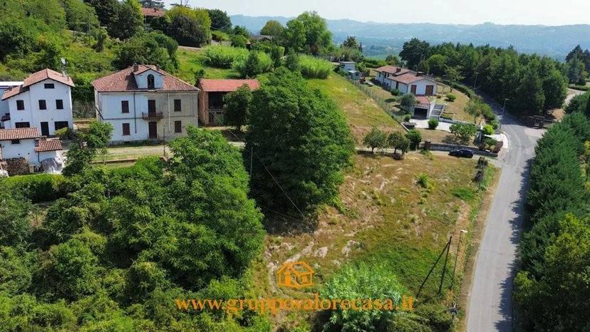 Terratetto unifamiliare 500 m², da ristrutturare, Acqui Terme